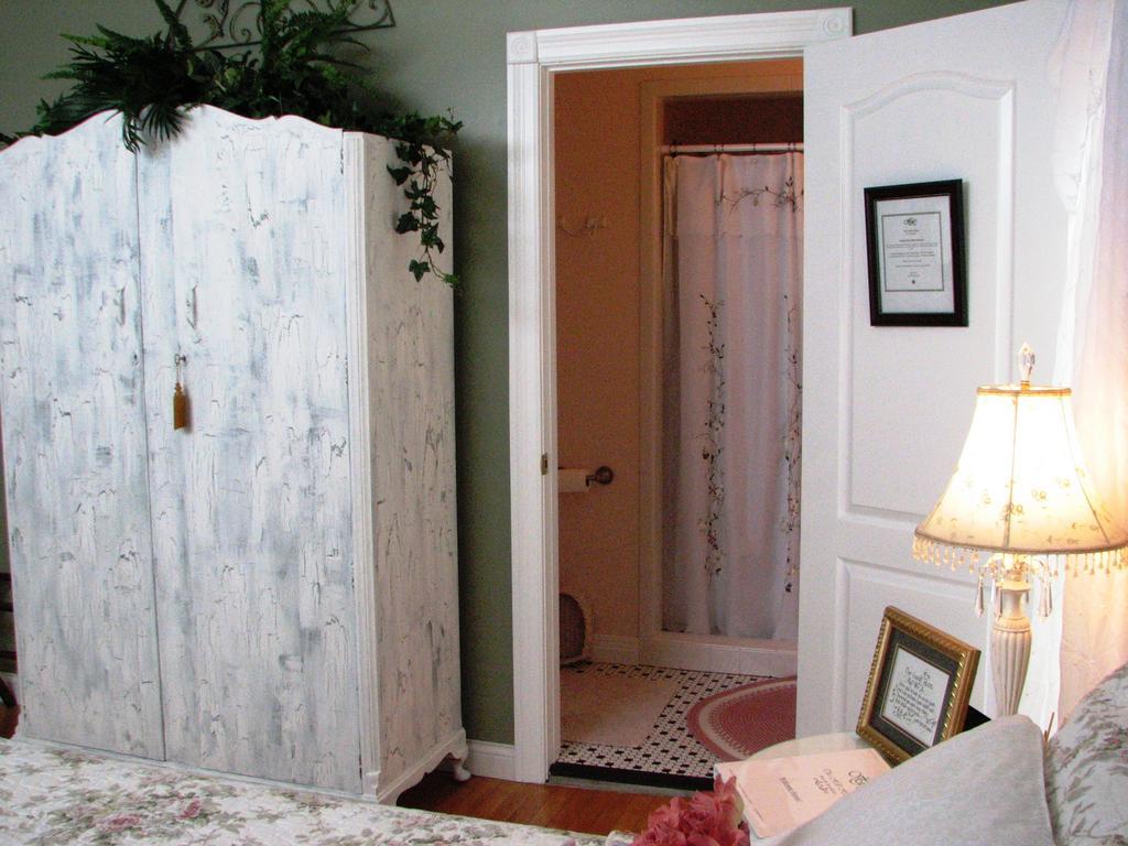 Loretto Hill House Bed And Breakfast חדר תמונה
