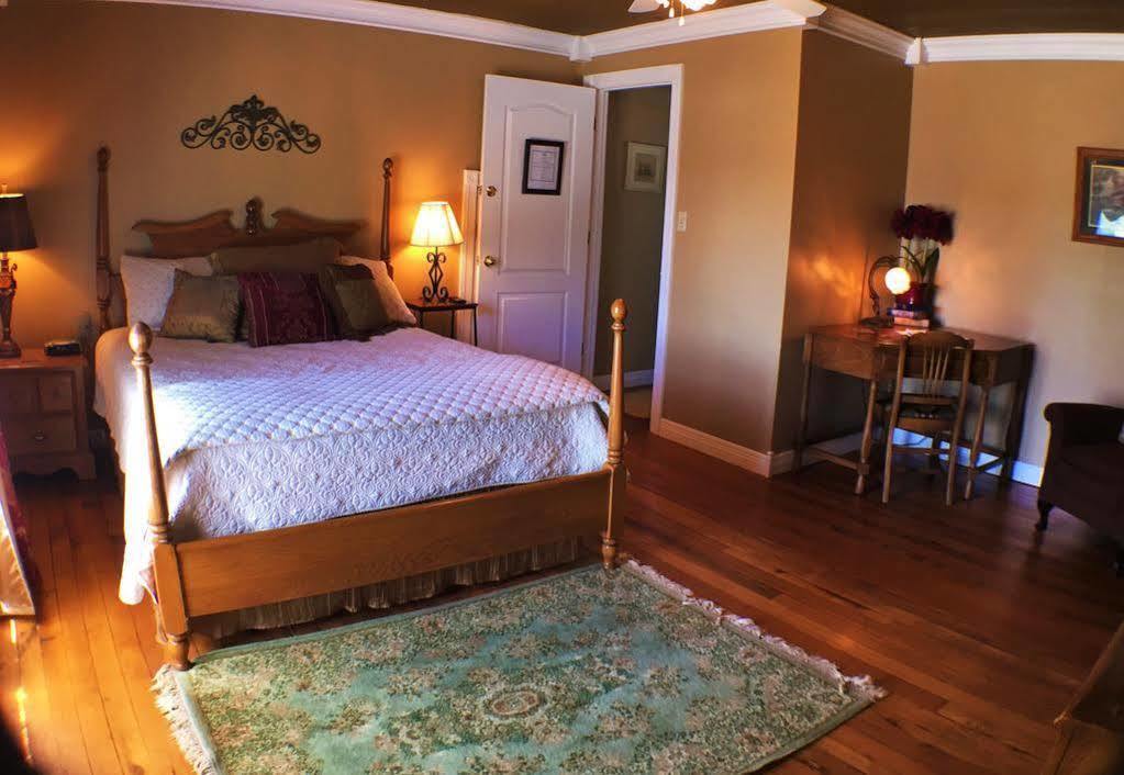 Loretto Hill House Bed And Breakfast מראה חיצוני תמונה